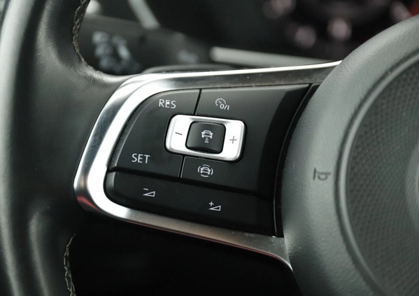 Volkswagen Tiguan Allspace cena 139800 przebieg: 99877, rok produkcji 2018 z Szlichtyngowa małe 466